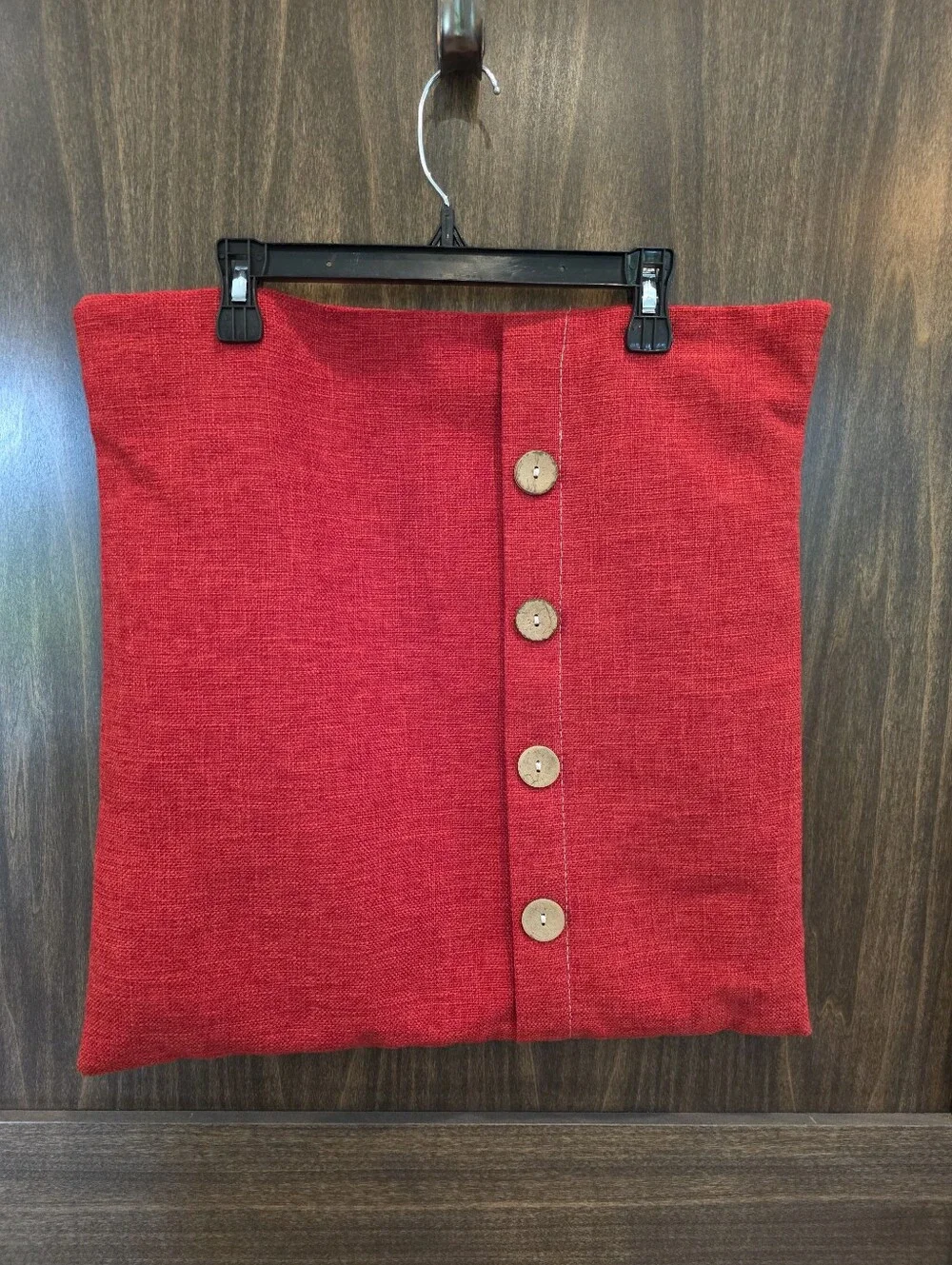 N/A red throw